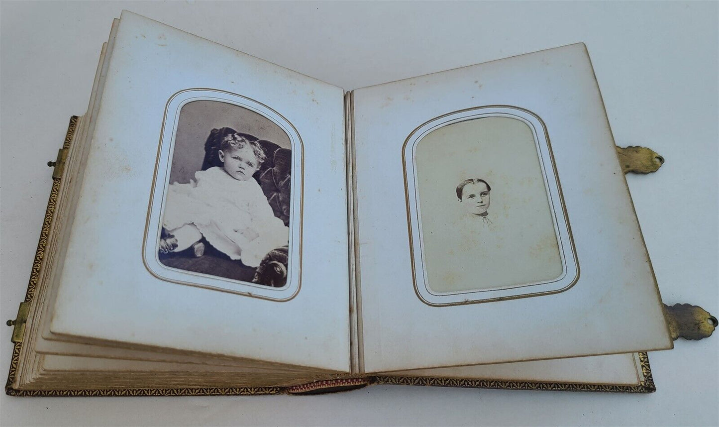 19th century AMERICAN PHOTO ALBUM w/ WASHINGTON PORTRAIT CLASPS antique RARE