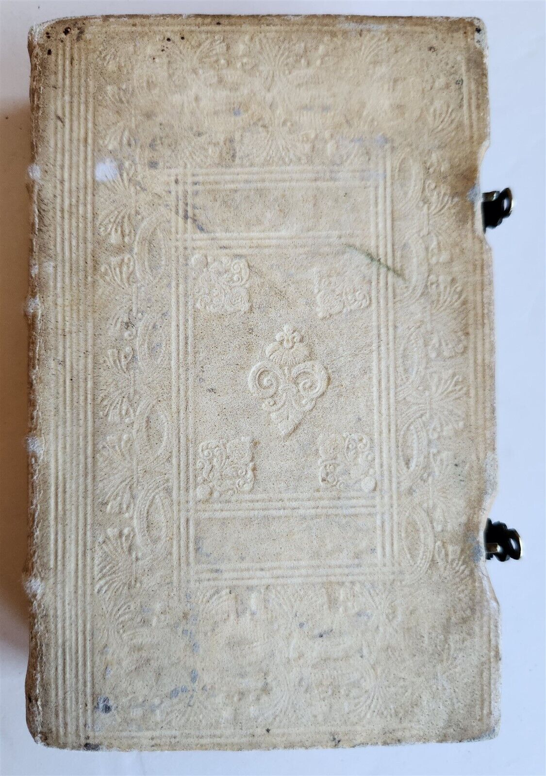 1750 INSTUCTIO CONFESSARII antique HAND TOOLED PIGSKIN BINDING w/CLASPS Theology