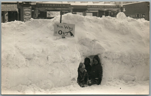 PITTSFIELD MA 1915 WINTER STREET SCENE w/ KIDS ANTIQUE REAL PHOTO POSTCARD RPPC