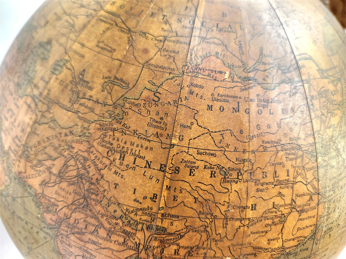 1930s TERRESTRIAL GLOBE by C.S. Hammond New York antique 12 inches diameter