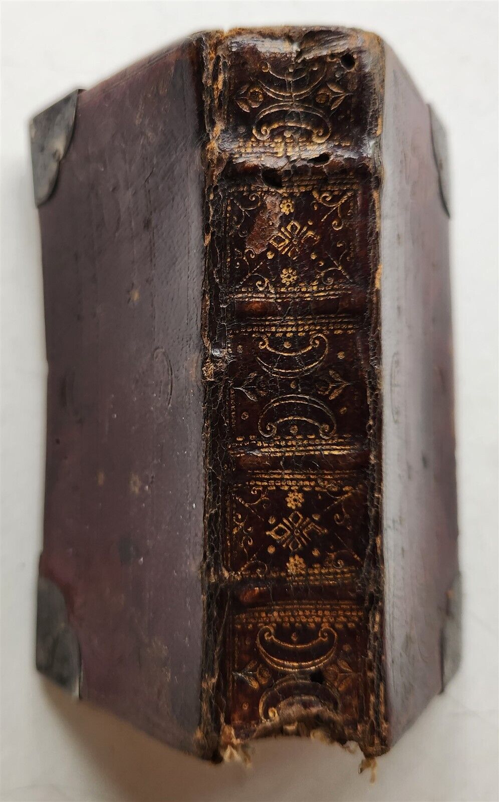 1640s BIBLE in ENGLISH NEW TESTAMENT antique POCKET SIZE w/ SILVER CORNER PIECES