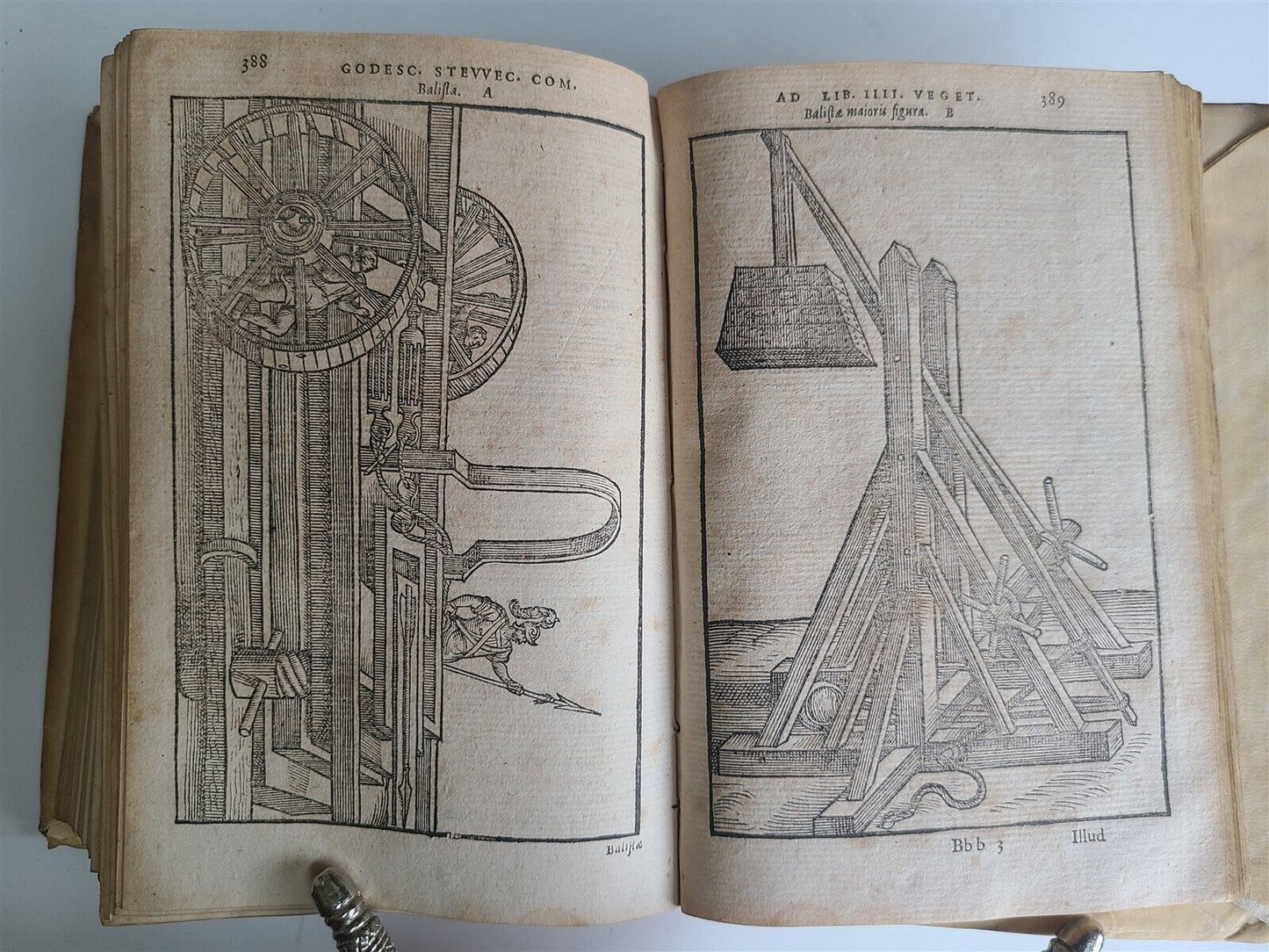 1592 MILITARY HISTORY FULLY ILLUSTRATED antique PLANTIN De re militari libri IV