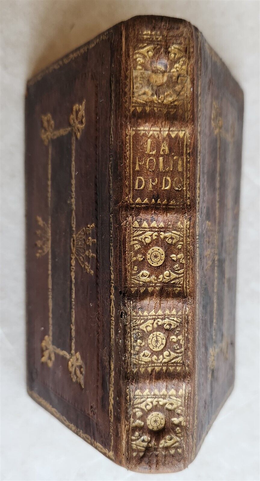 1722 DECORATIVE BINDING antique La veritable politique des personnes de qualite