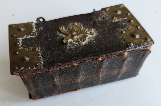 1725 PSALMS of DAVID antique UNUSUAL UNIQUE BINDING w/ BRASS FITTINGS rare