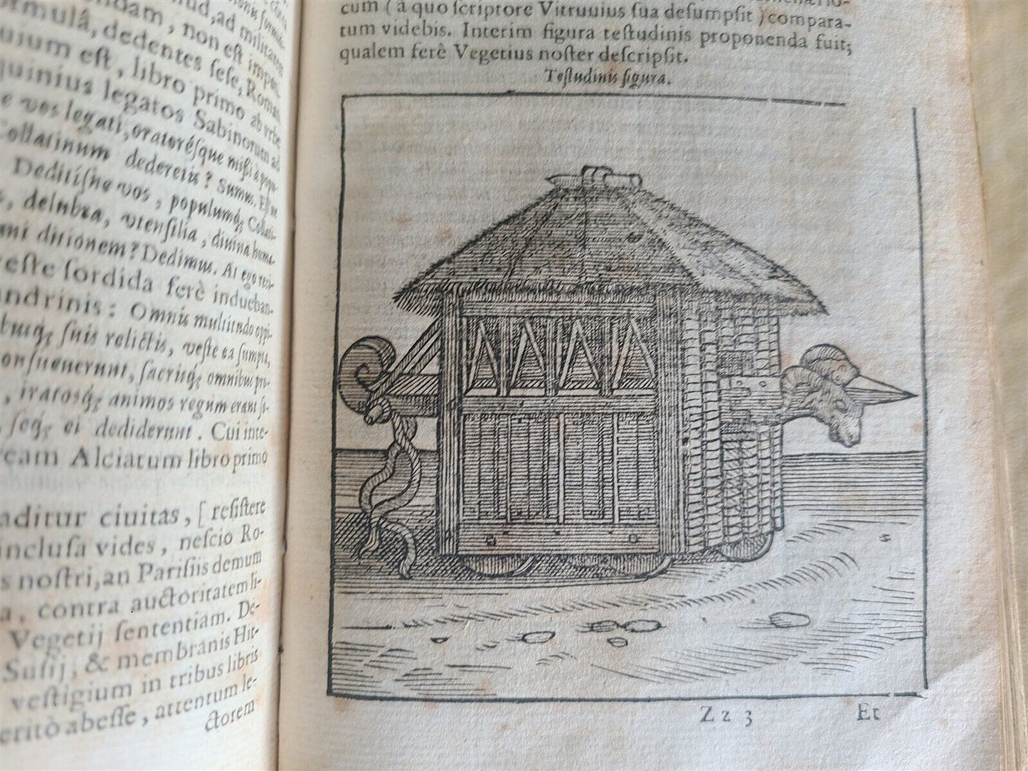 1592 MILITARY HISTORY FULLY ILLUSTRATED antique PLANTIN De re militari libri IV