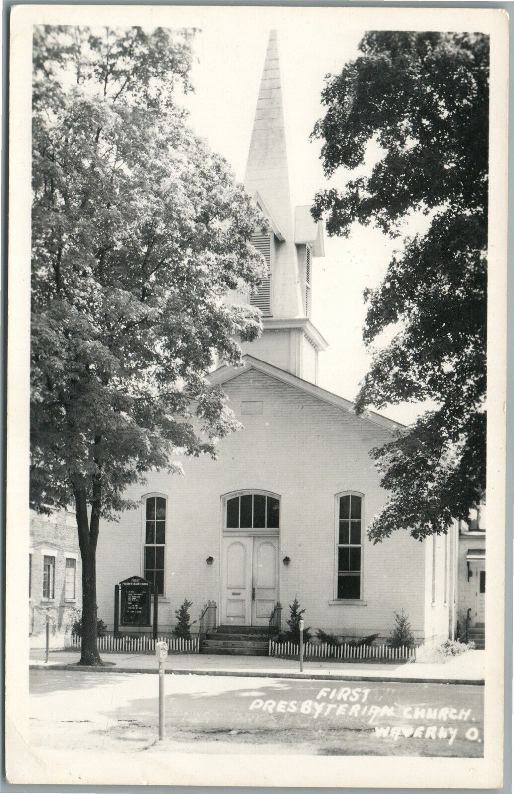WAVERLY OH FIRST CONGREGATIONAL CHURCH VINTAGE REAL PHOTO POSTCARD RPPC