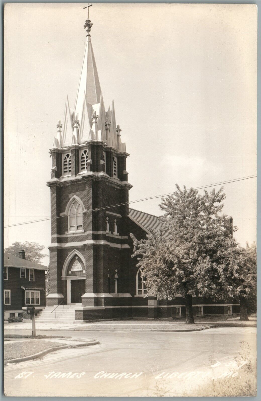 LIBERTY MO ST.JAMES CHURCH VINTAGE REAL PHOTO POSTCARD RPPC