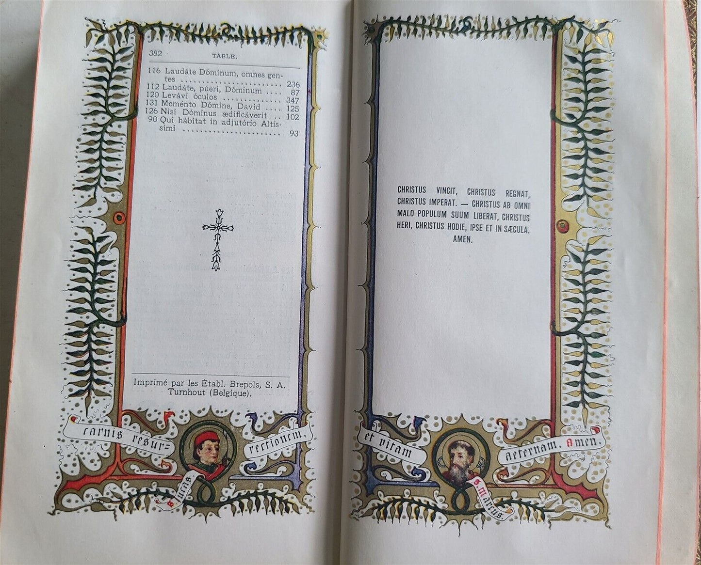1934 MISSAL in FRENCH antique BEAUTIFULLY ILLUSTRATED MISSEL du CREDO