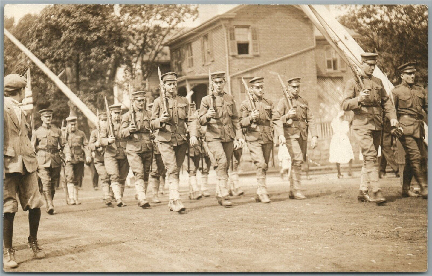 WWI SOLDIERS MARCHING ANTIQUE REAL PHOTO POSTCARD RPPC