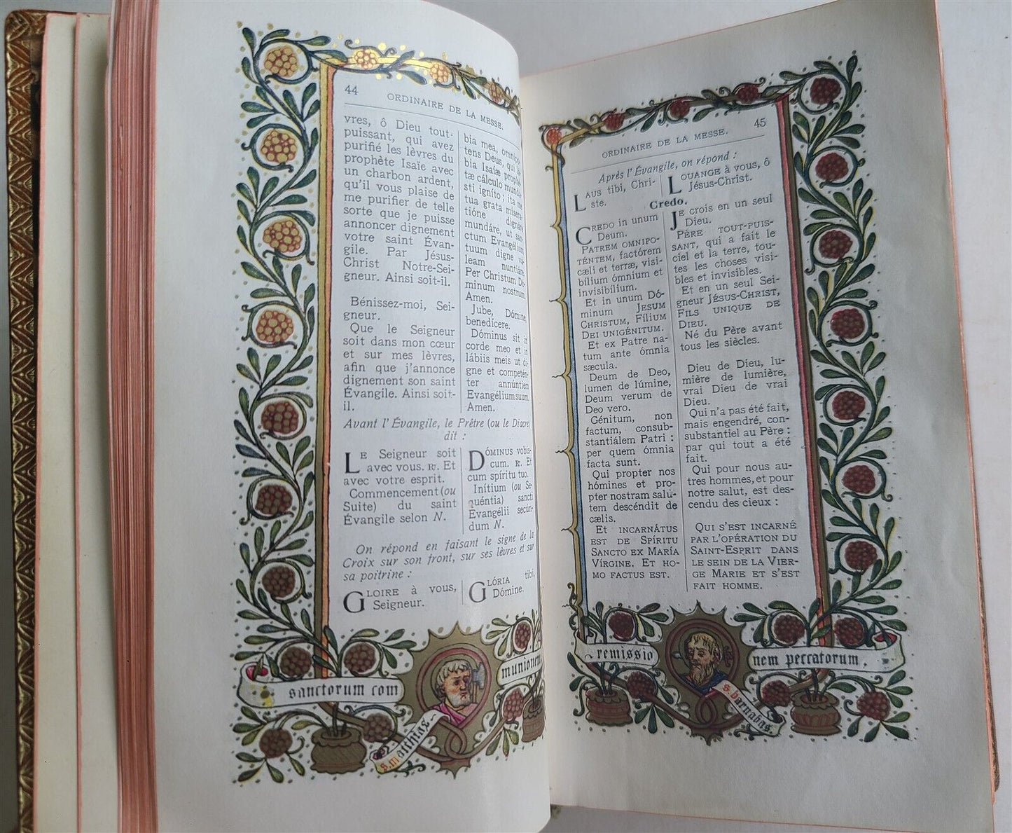 1934 MISSAL in FRENCH antique BEAUTIFULLY ILLUSTRATED MISSEL du CREDO
