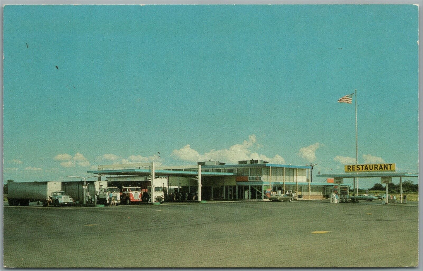 MATTHEWS MO GAS STATION SCOTTY'S S & C TRUCK PLAZA VINTAGE POSTCARD