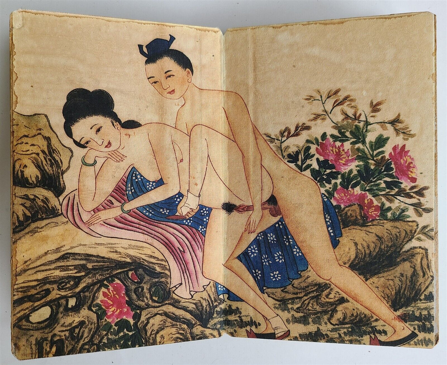 late 19th - early 20th century CHINESE EROTIC SHUNGA PILLOW BOOK antique