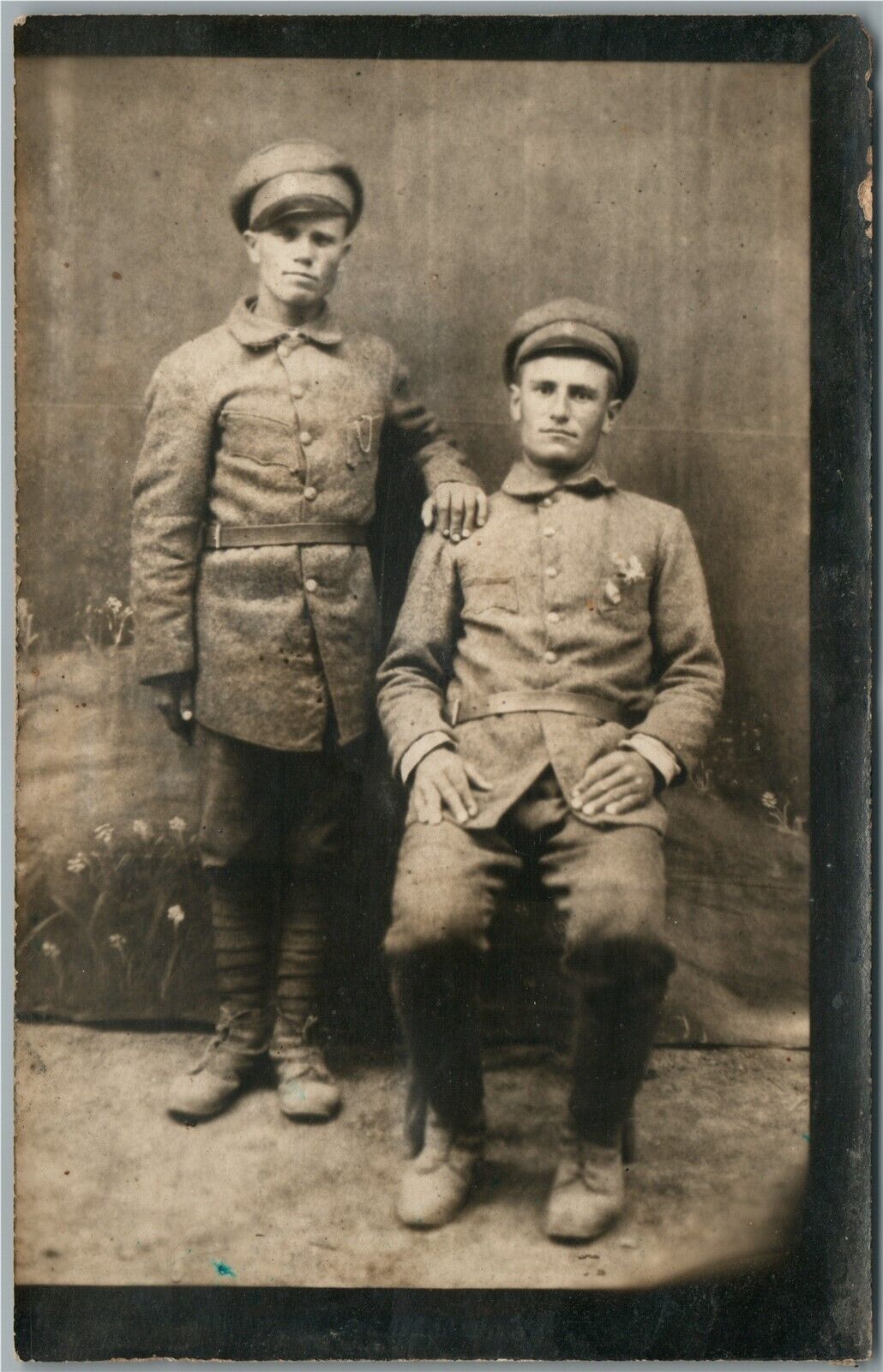 EUROPEAN WWI SOLDIERS ANTIQUE REAL PHOTO POSTCARD RPPC