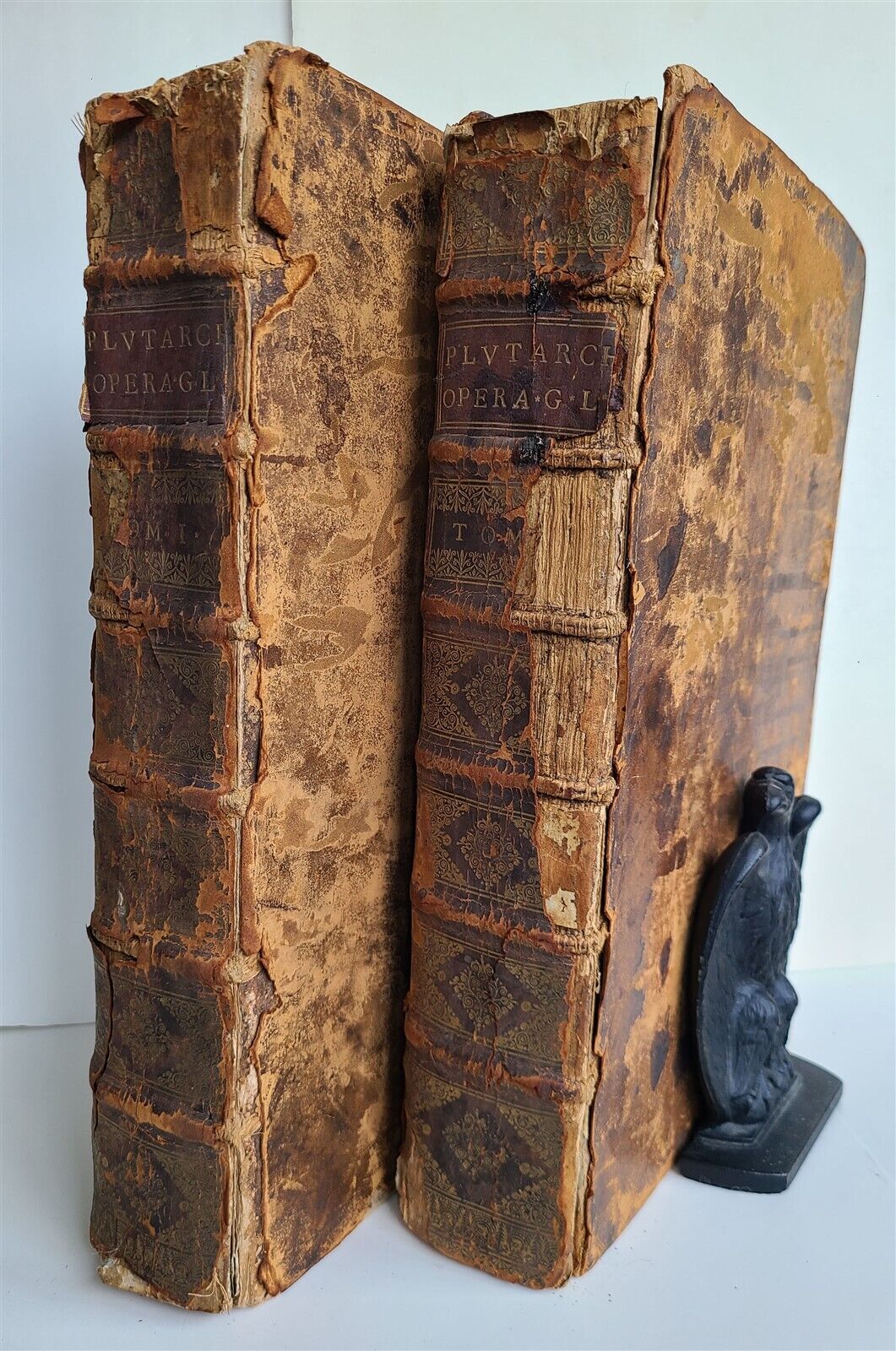 1599 PLUTARCH 2 volumes antique 16th CENTURY LARGE FOLIO in GREEK & LATIN